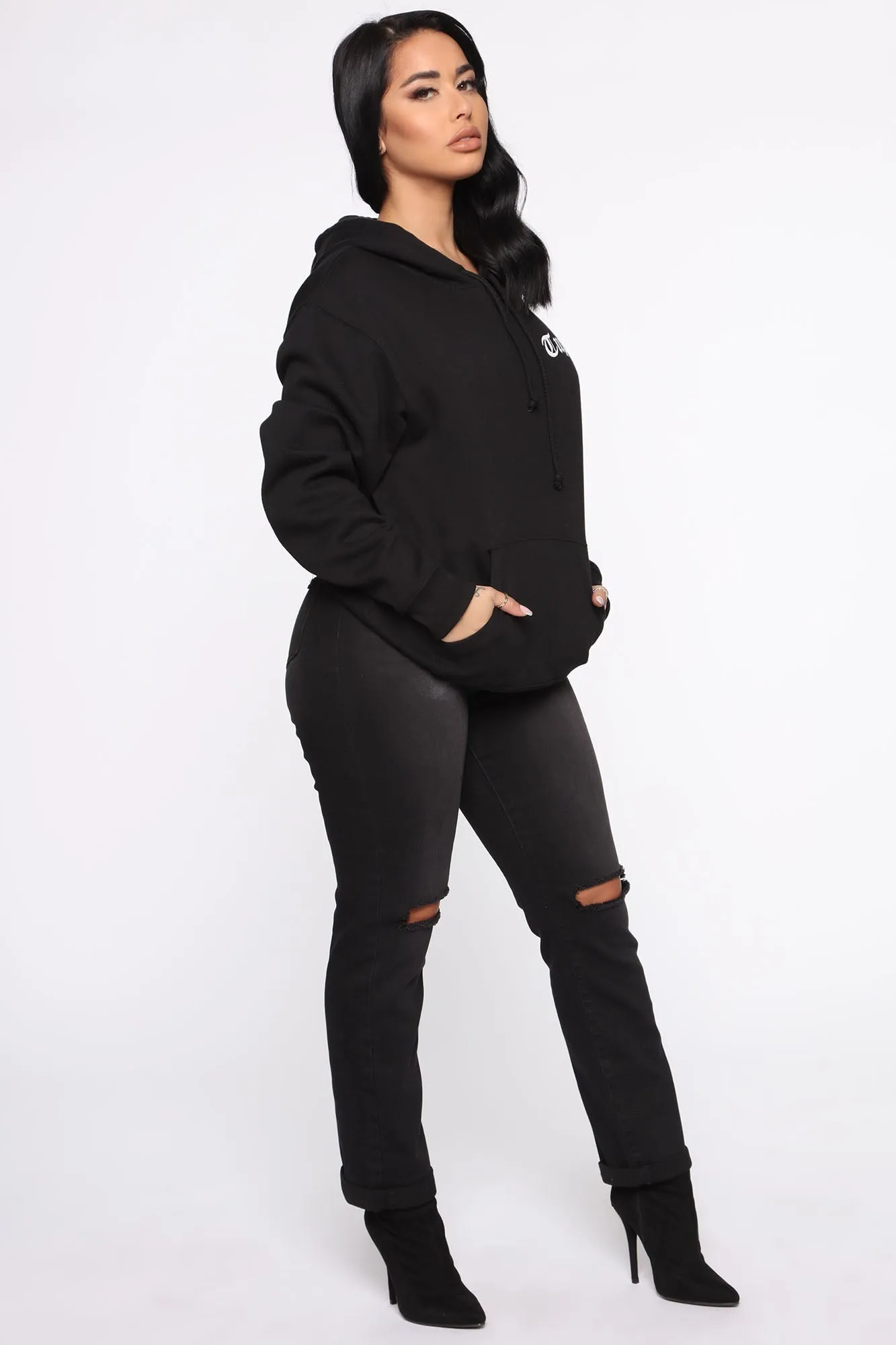 All Eyes On Me Hoodie - Black
