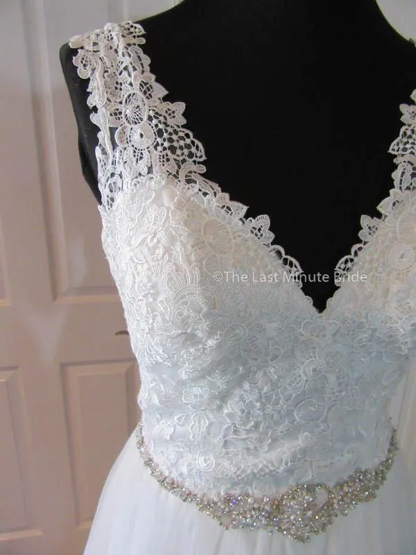 Allure Bridals 9205 size 16
