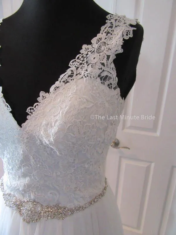 Allure Bridals 9205 size 16
