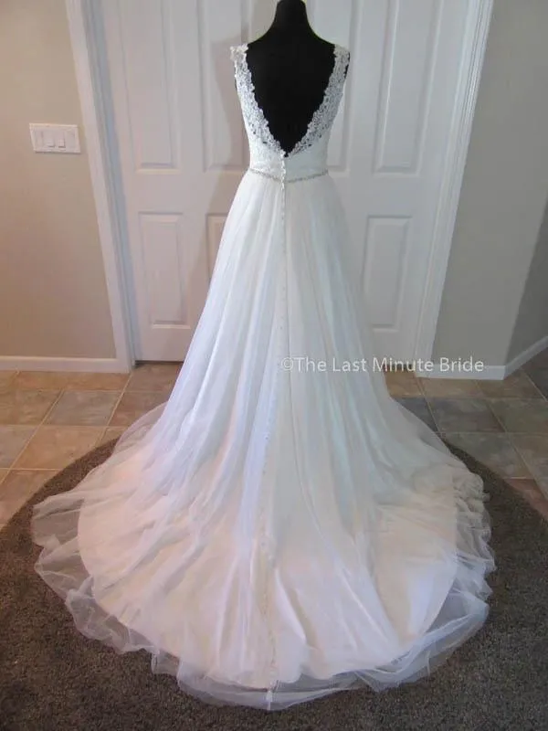 Allure Bridals 9205 size 16