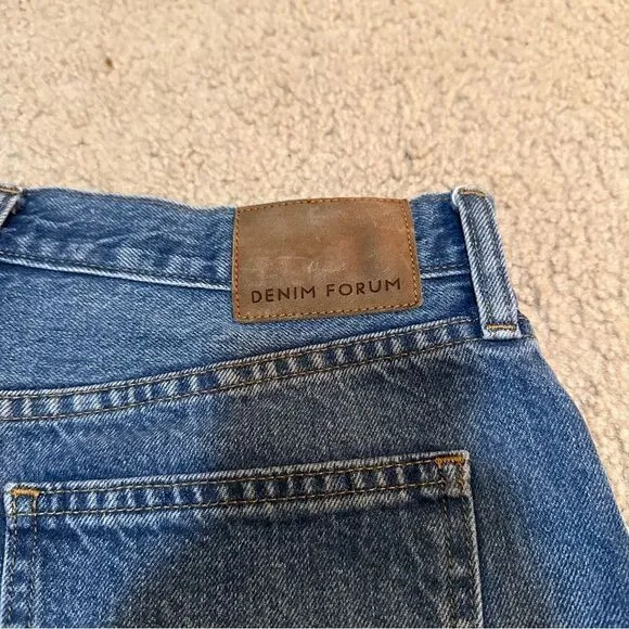Aritzia the Denim Forum the Yoko Short size 27 shorts