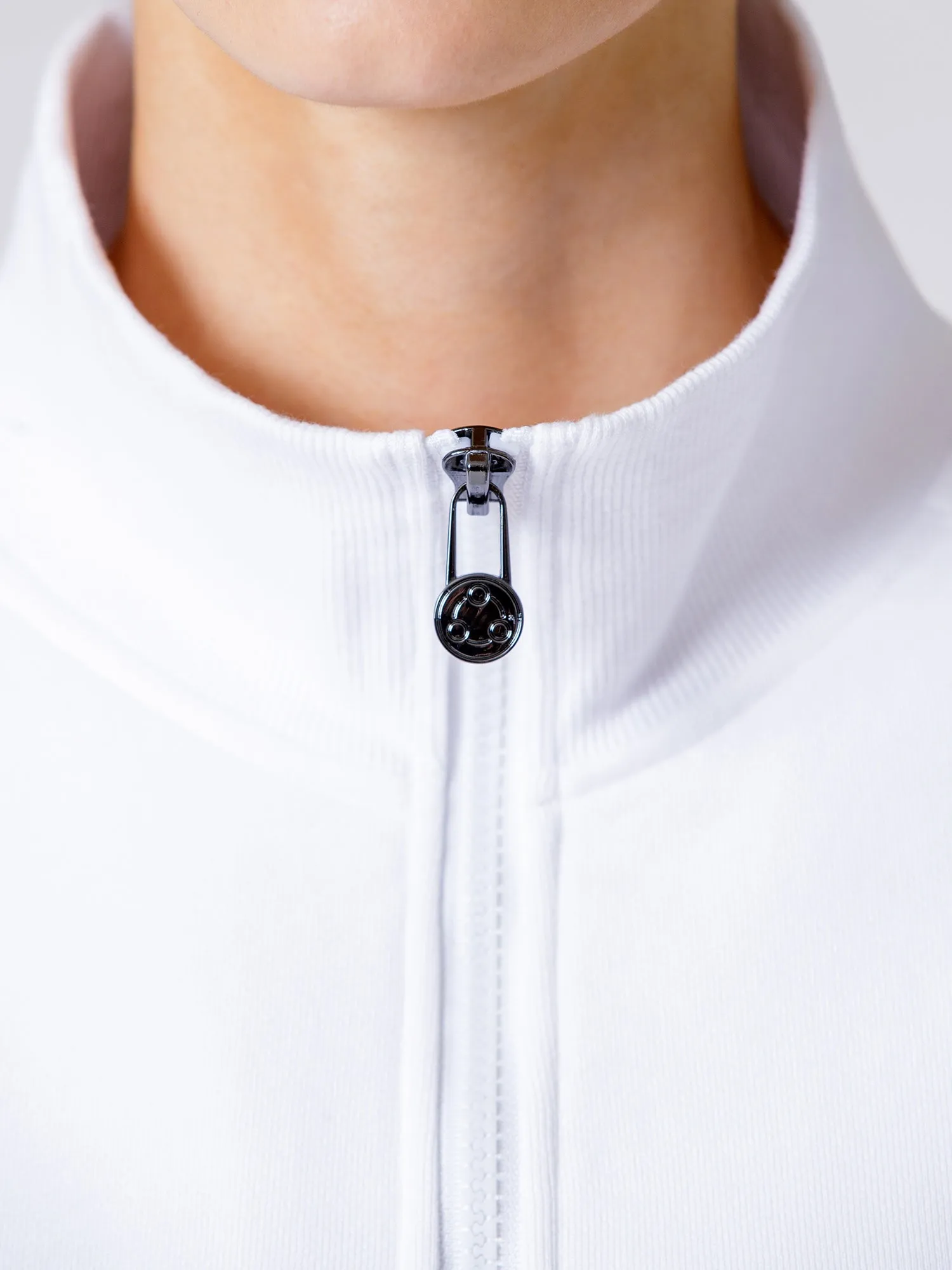 ASCEND WIDE SLEEVE JACKET
