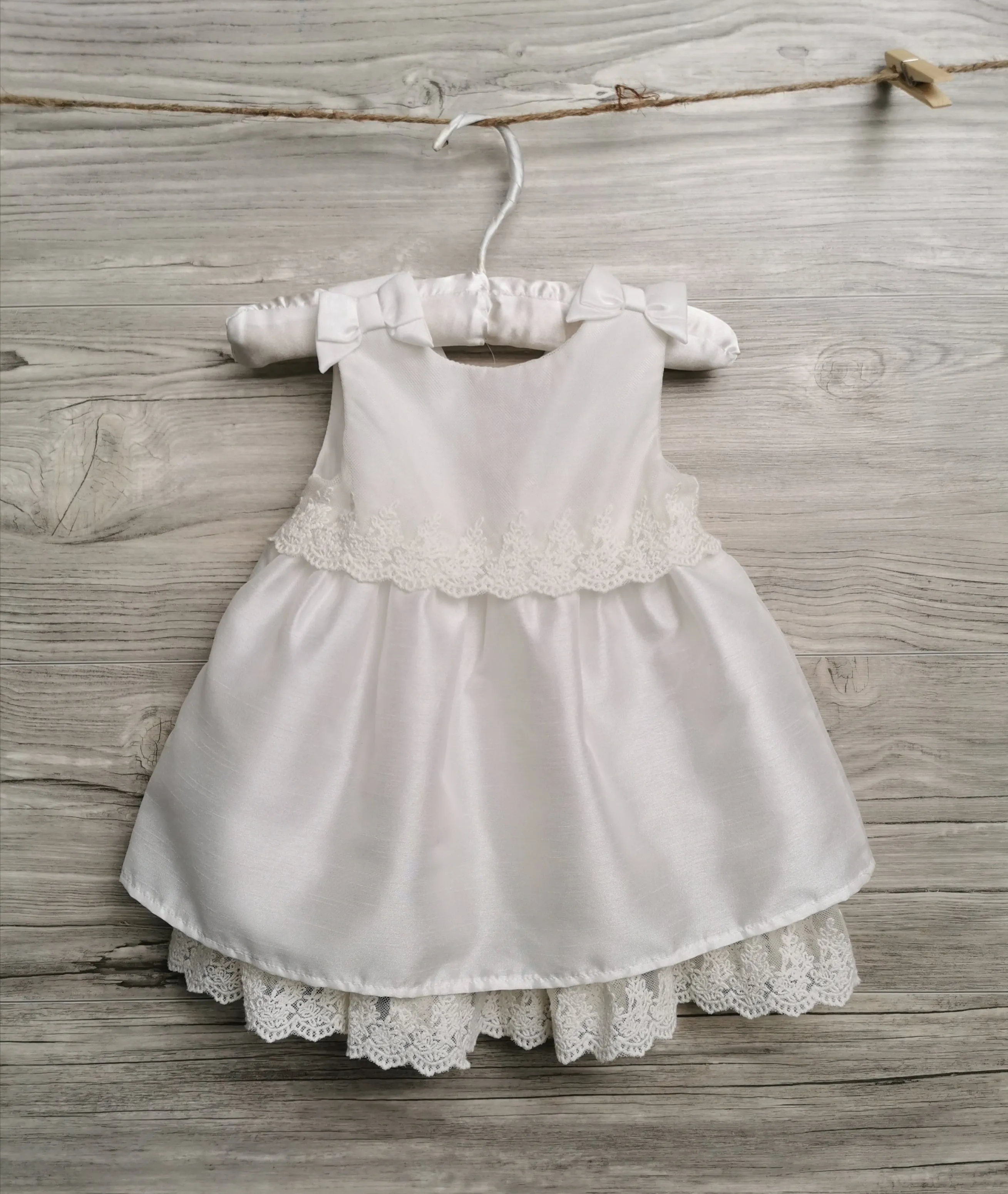 BABY GIRL SIZE 3/6 MONTHS - TAHARI BABY, White Lace, Empire Dress EUC B38