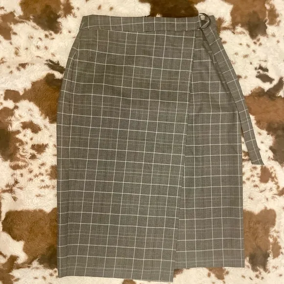 Banana Republic Grey Plaid Midi Wrap Skirt Size 8 | NWT | Business Professional
