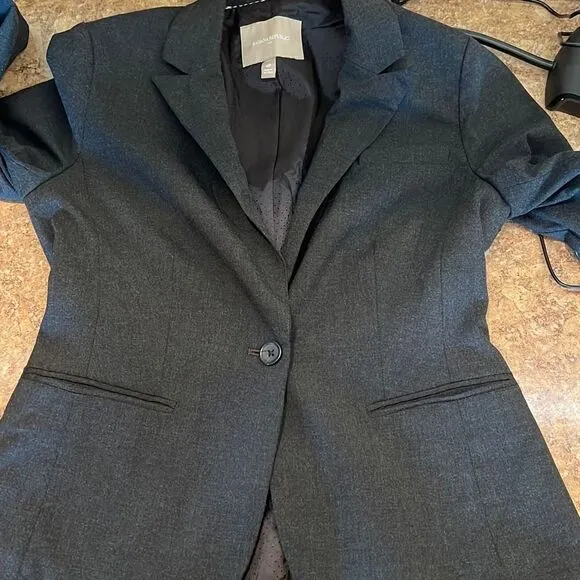 Banana Republic Gray Classic Fitted One Button Blazer Size 4P