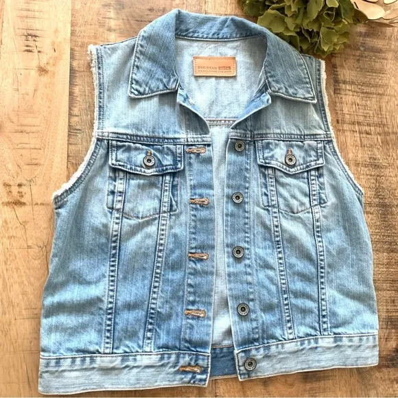 Big Star 1974 Cropped Button Front Denim Vest Size Small
