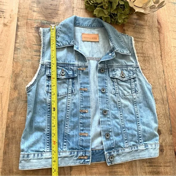 Big Star 1974 Cropped Button Front Denim Vest Size Small