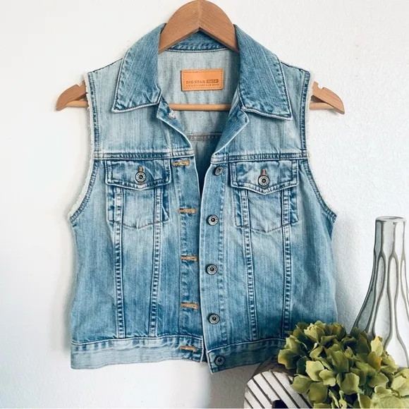 Big Star 1974 Cropped Button Front Denim Vest Size Small
