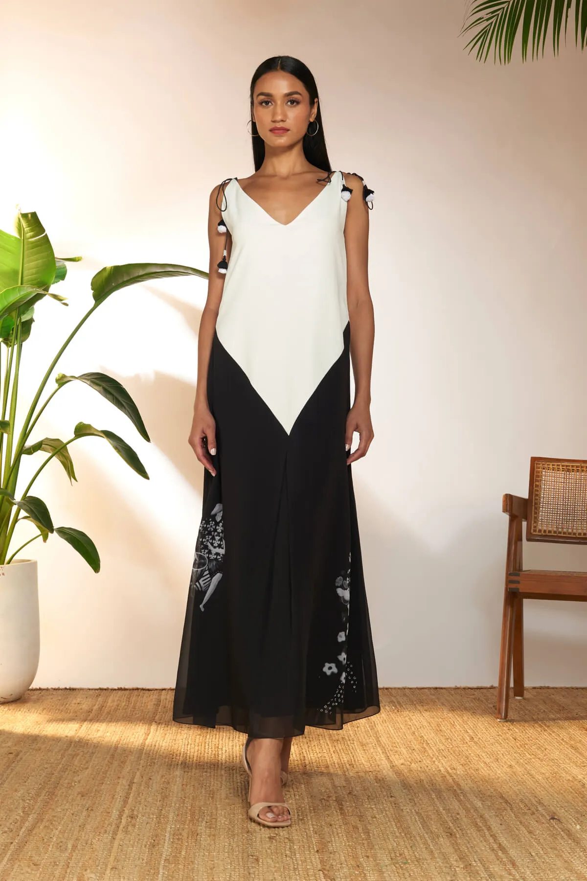 Black and white spaghetti dress