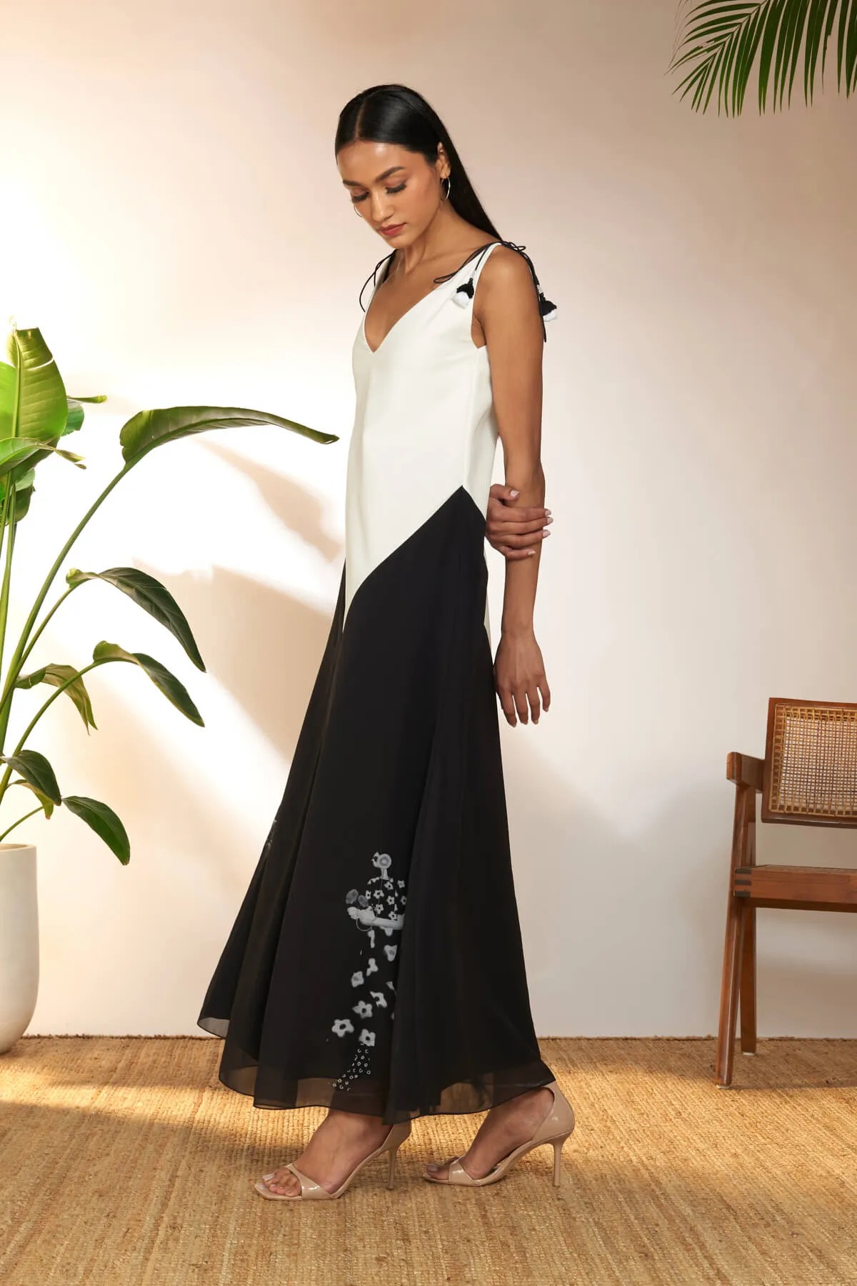 Black and white spaghetti dress
