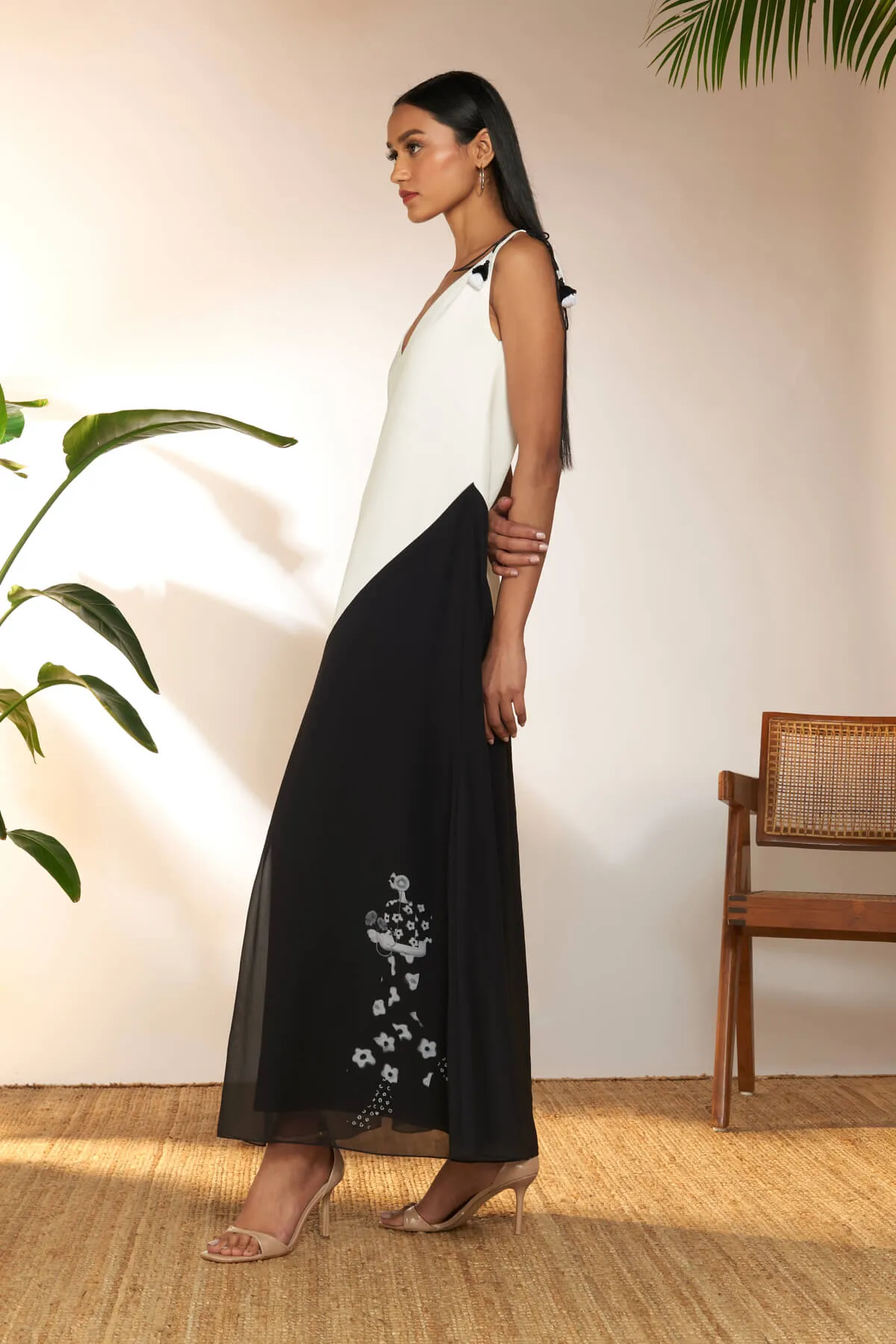 Black and white spaghetti dress