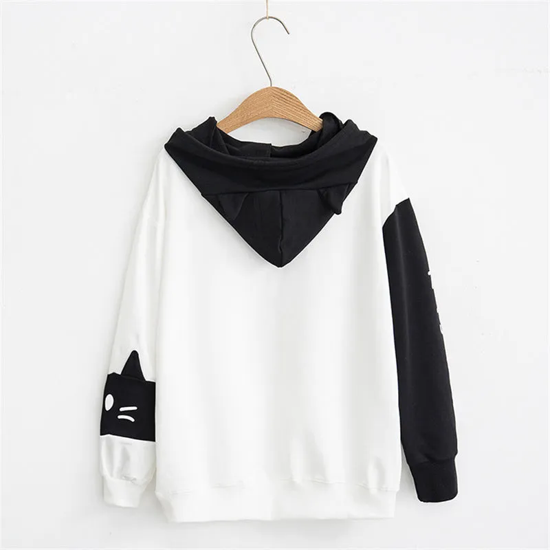 BLACK WHITE CARTOON CAT EMBROIDERY HOODIE UB2488