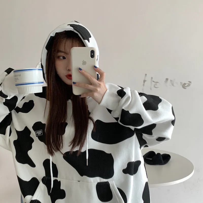 BLACK WHITE COW PATTERN HOODED SWEATSHIRT UB2828