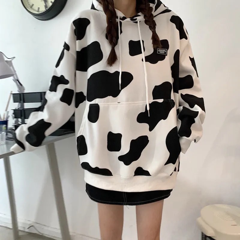 BLACK WHITE COW PATTERN HOODED SWEATSHIRT UB2828