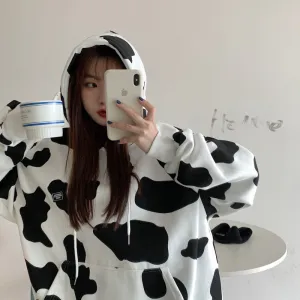 BLACK WHITE COW PATTERN HOODED SWEATSHIRT UB2828