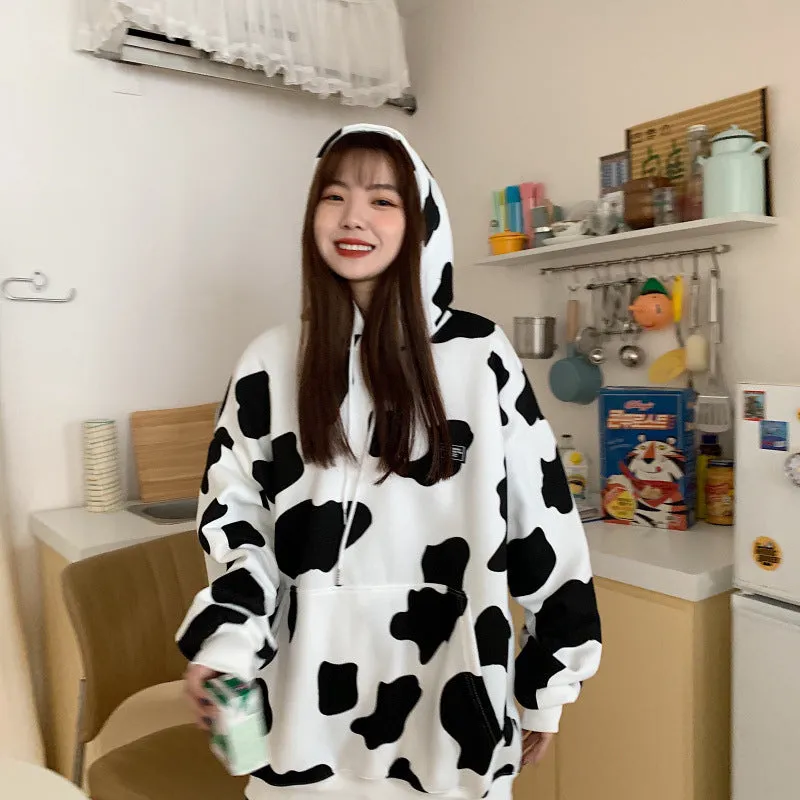 BLACK WHITE COW PATTERN HOODED SWEATSHIRT UB2828