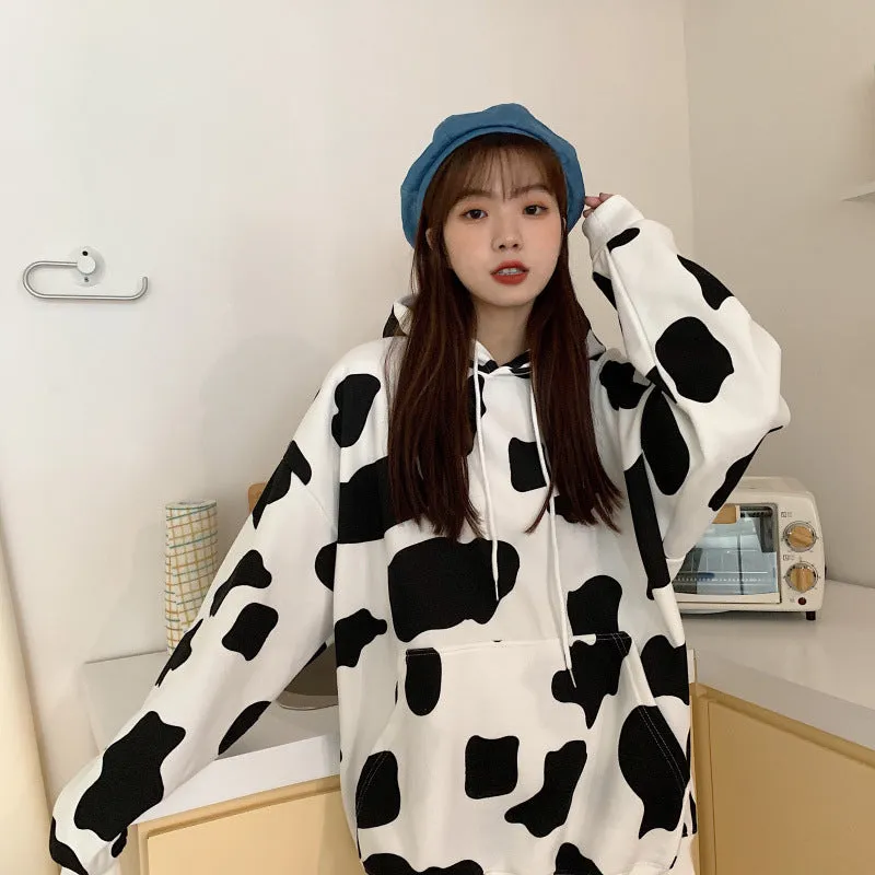 BLACK WHITE COW PATTERN HOODED SWEATSHIRT UB2828