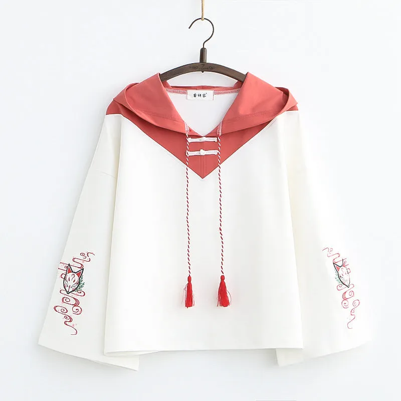 BLACK/WHITE FOX MASK EMBROIDERED FRINGE HOODIE UB2682