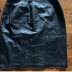 Buttery-Soft Lambskin Leather Skirt - 8