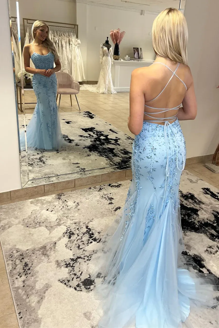 Chic Sky Blue Trumpet Spaghetti Straps With Lace Appliques Long Prom Dresses
