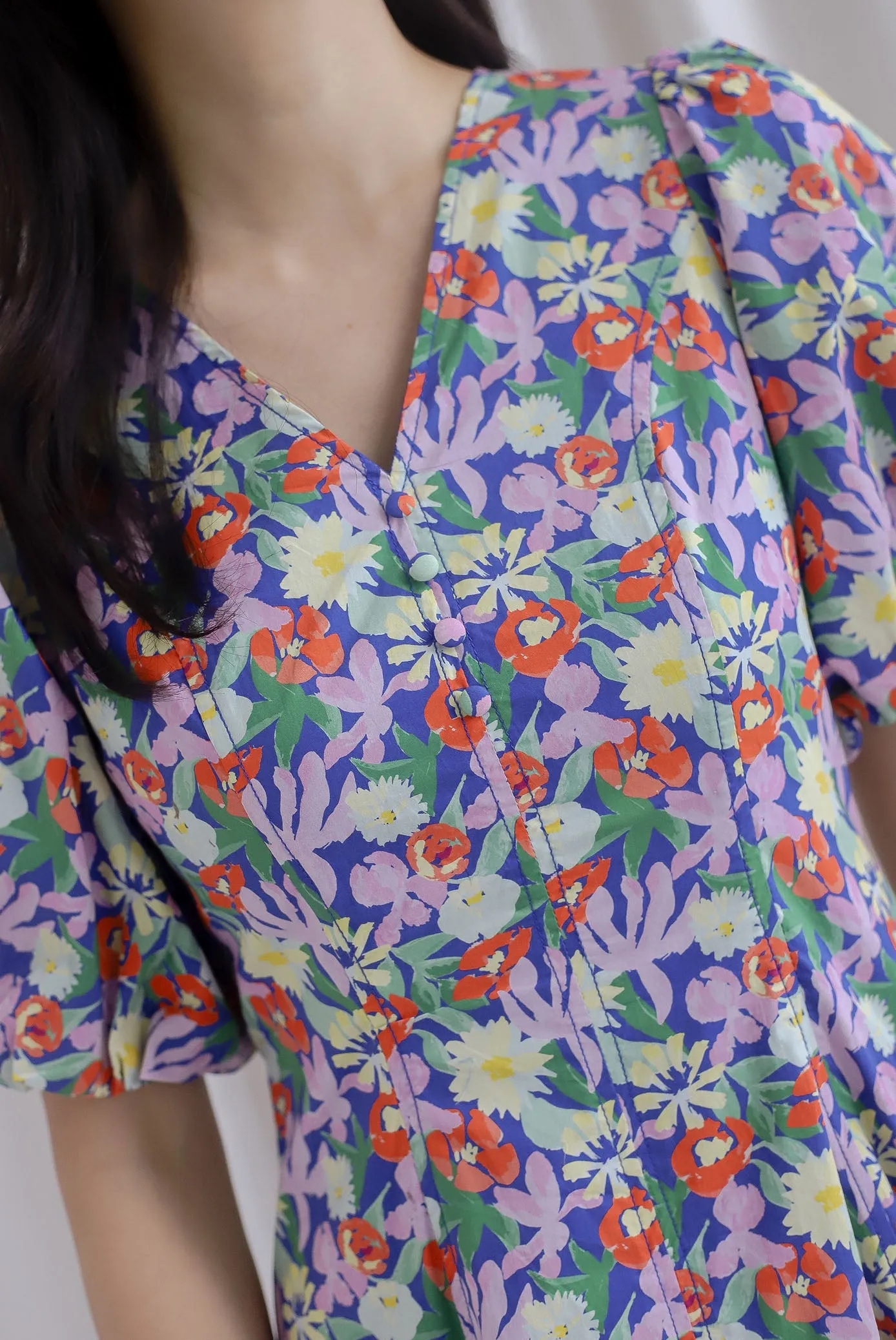 Corby Floral Puffy Sleeves Seam Button Dress In Navy Blue