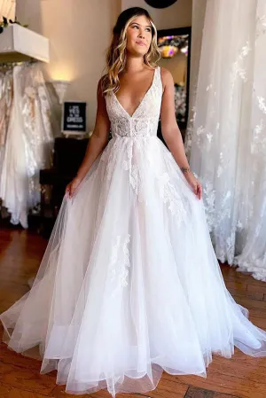 Elegant Tulle A-line V-neck Beach Wedding Dresses With Lace Appliques, MW910