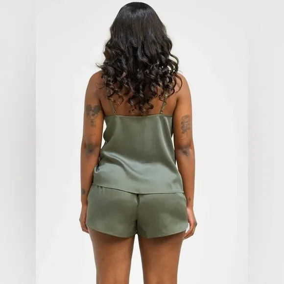 Ettitude Sateen Shortie Moss Sz M
