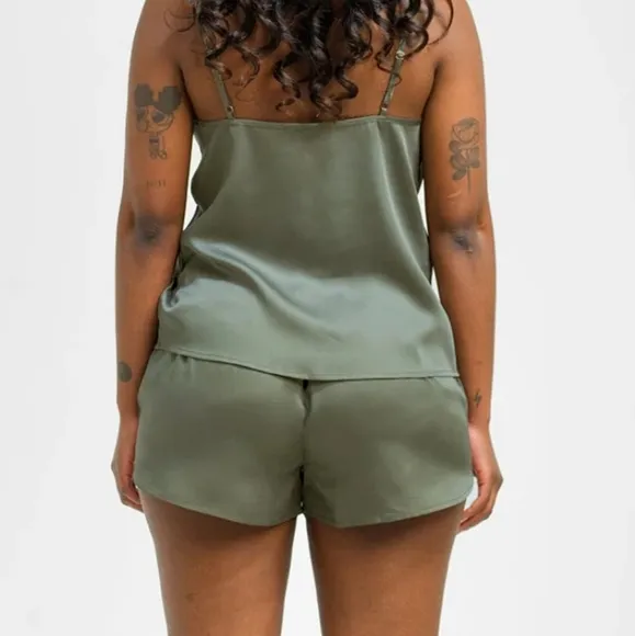 ETTITUDE,NIB,  Sateen Shortie,Moss (green)
