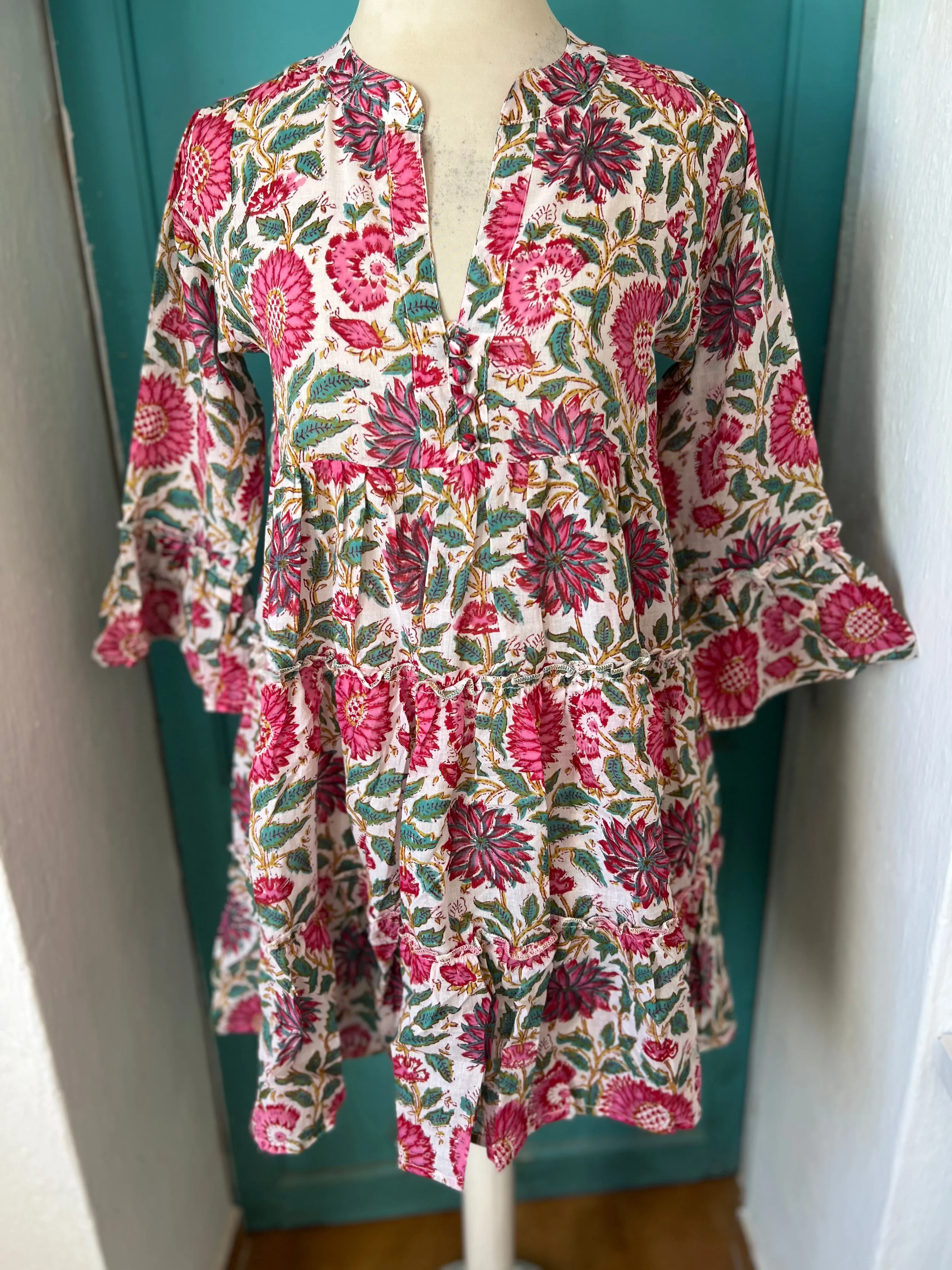 Geo  dress short sunflower 🌻 white and pink
