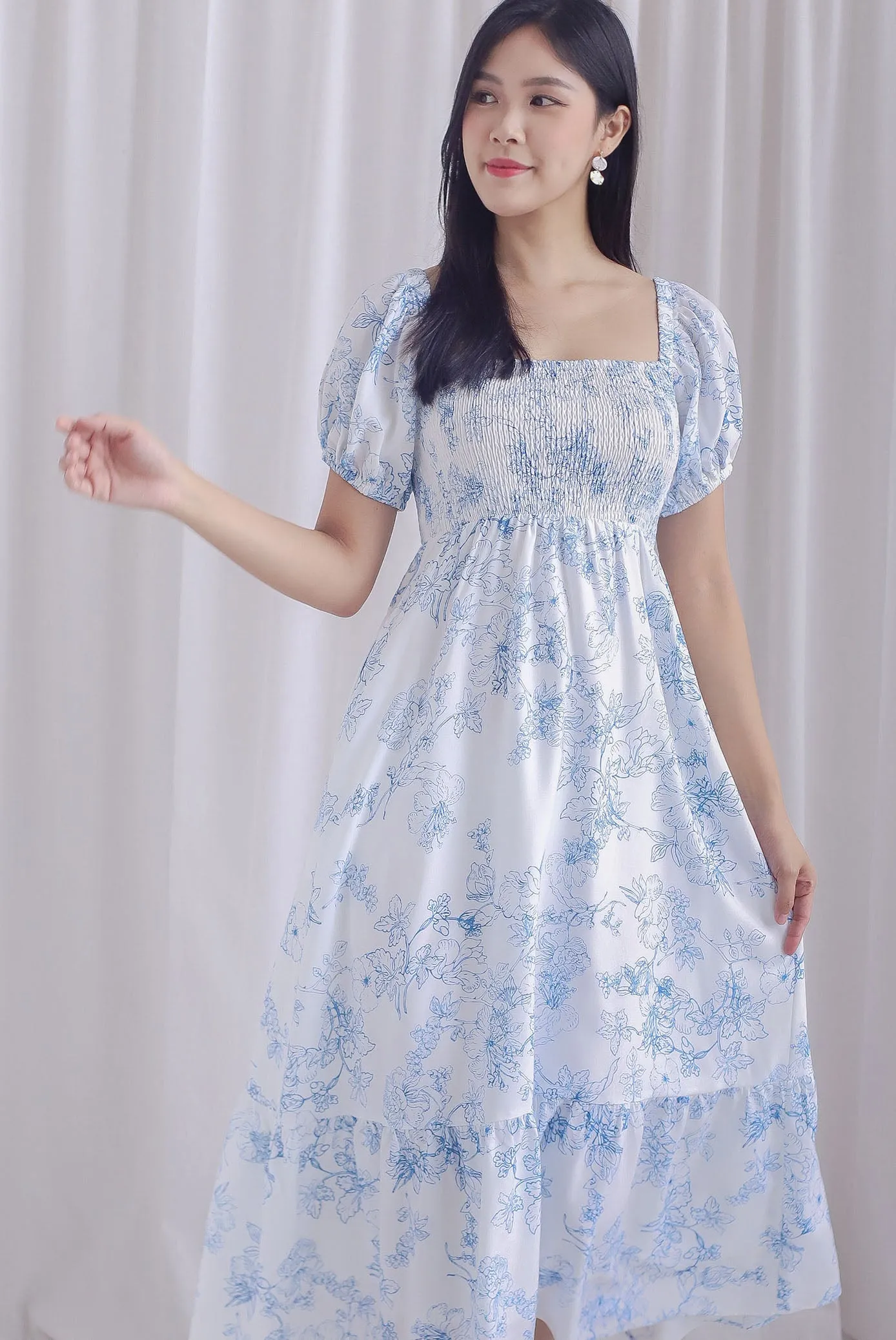 Gianna Smocked Puffy Sleeve Dress In Blue Porcelain