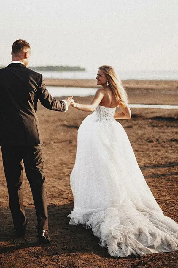 High Quality Lace A-line Sweetheart Chapel Train Beach Wedding Dresses, SW440