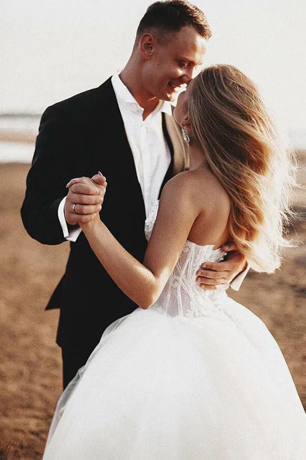 High Quality Lace A-line Sweetheart Chapel Train Beach Wedding Dresses, SW440