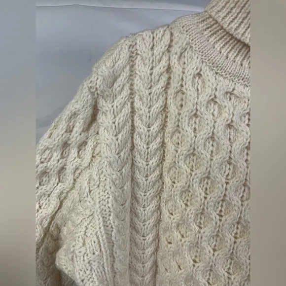 Inis Crafts‎ Women’s Irish Merino Wool Cream Fisherman’s Sweater- Size Small