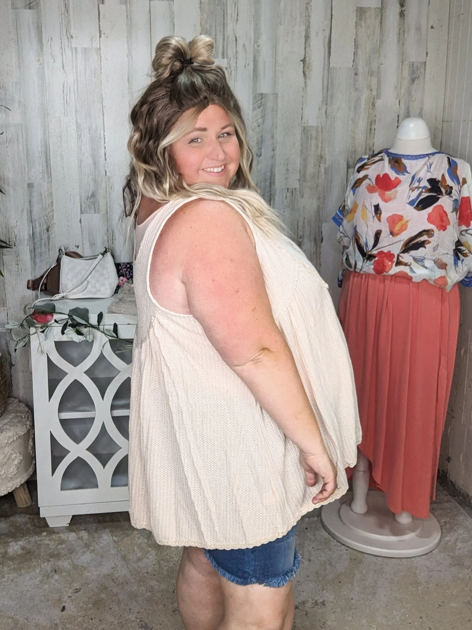 Jaycee Lace Trim Flowy Button Tank in Waffle Solids