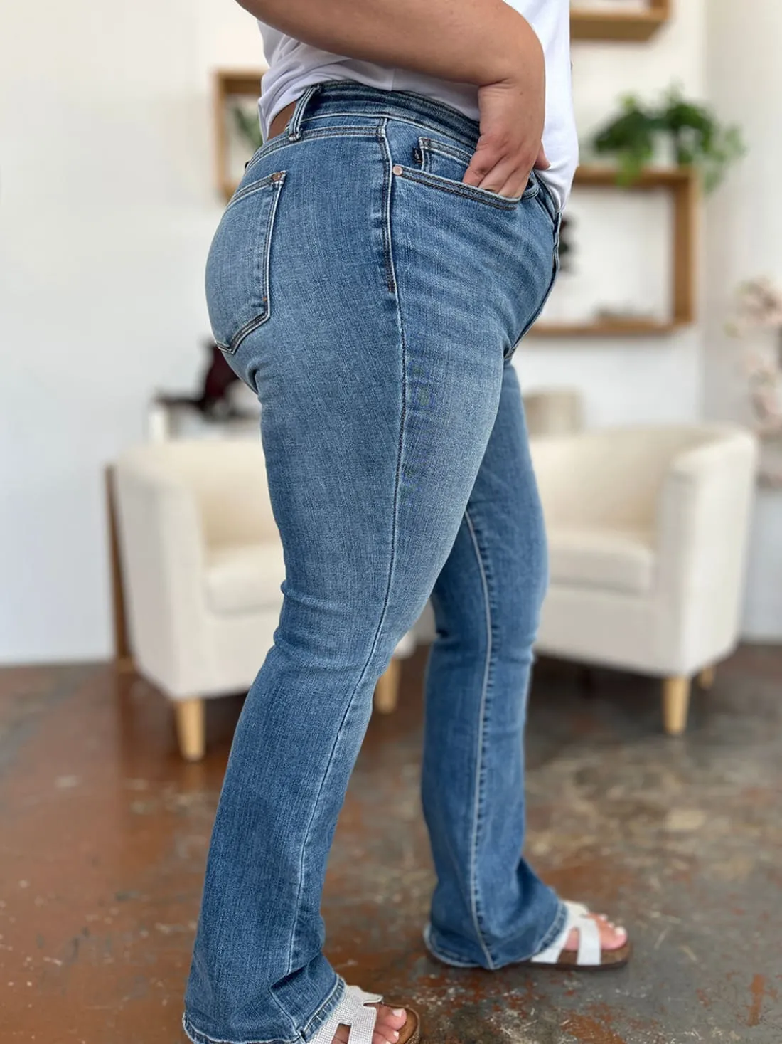 Judy Blue Mid-Rise Straight Jeans