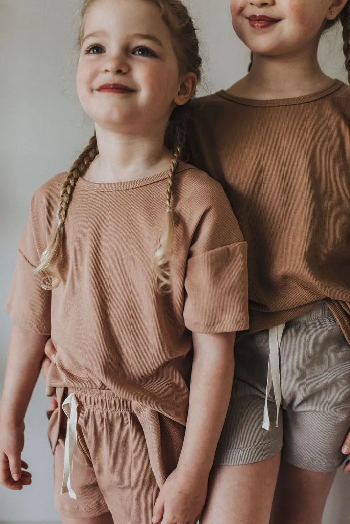 KIDS RIBBED BOXY TEE