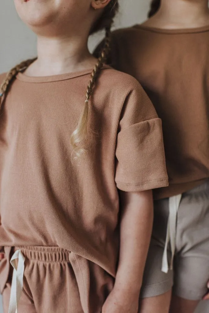 KIDS RIBBED BOXY TEE