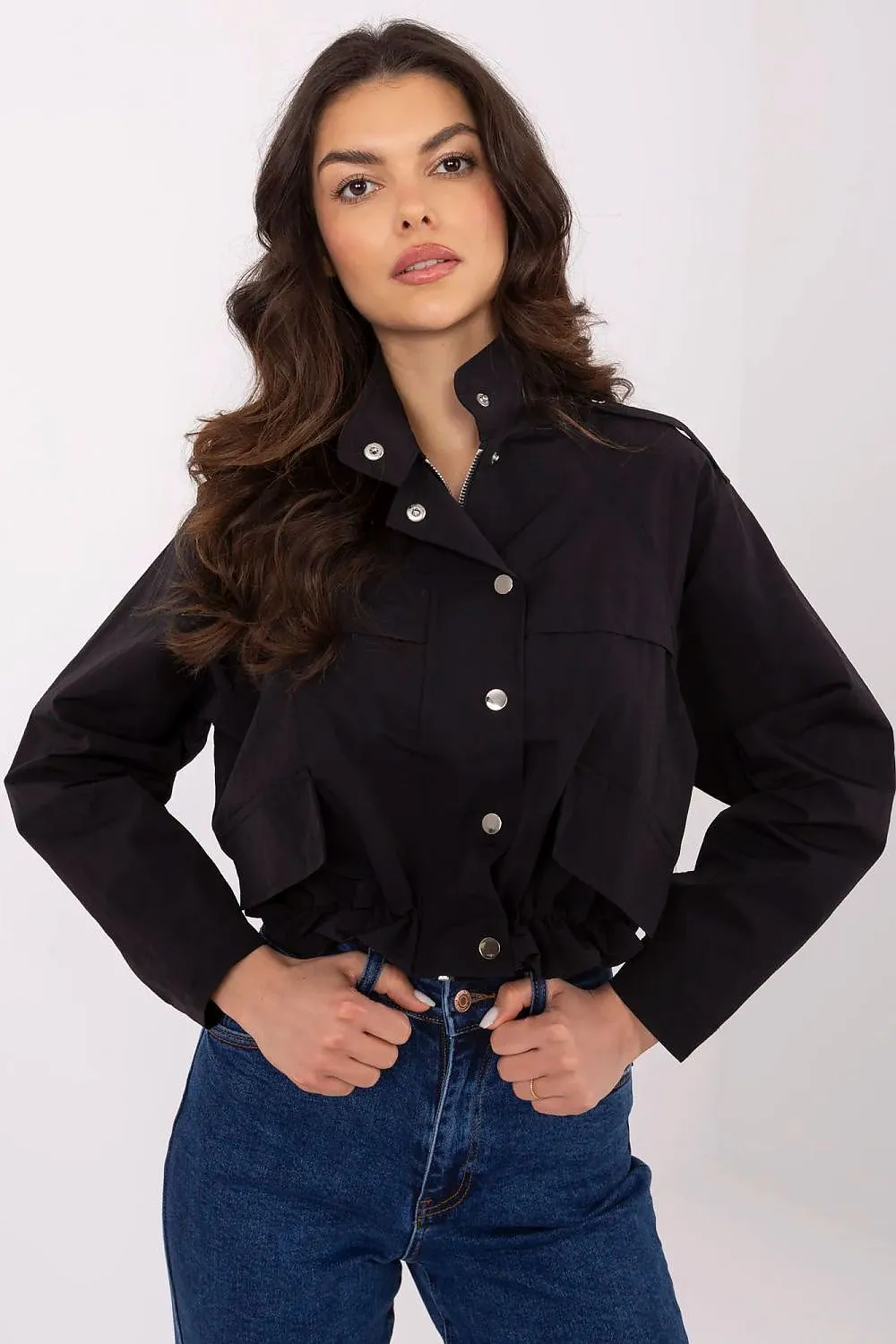 Light women's windbreaker jacket