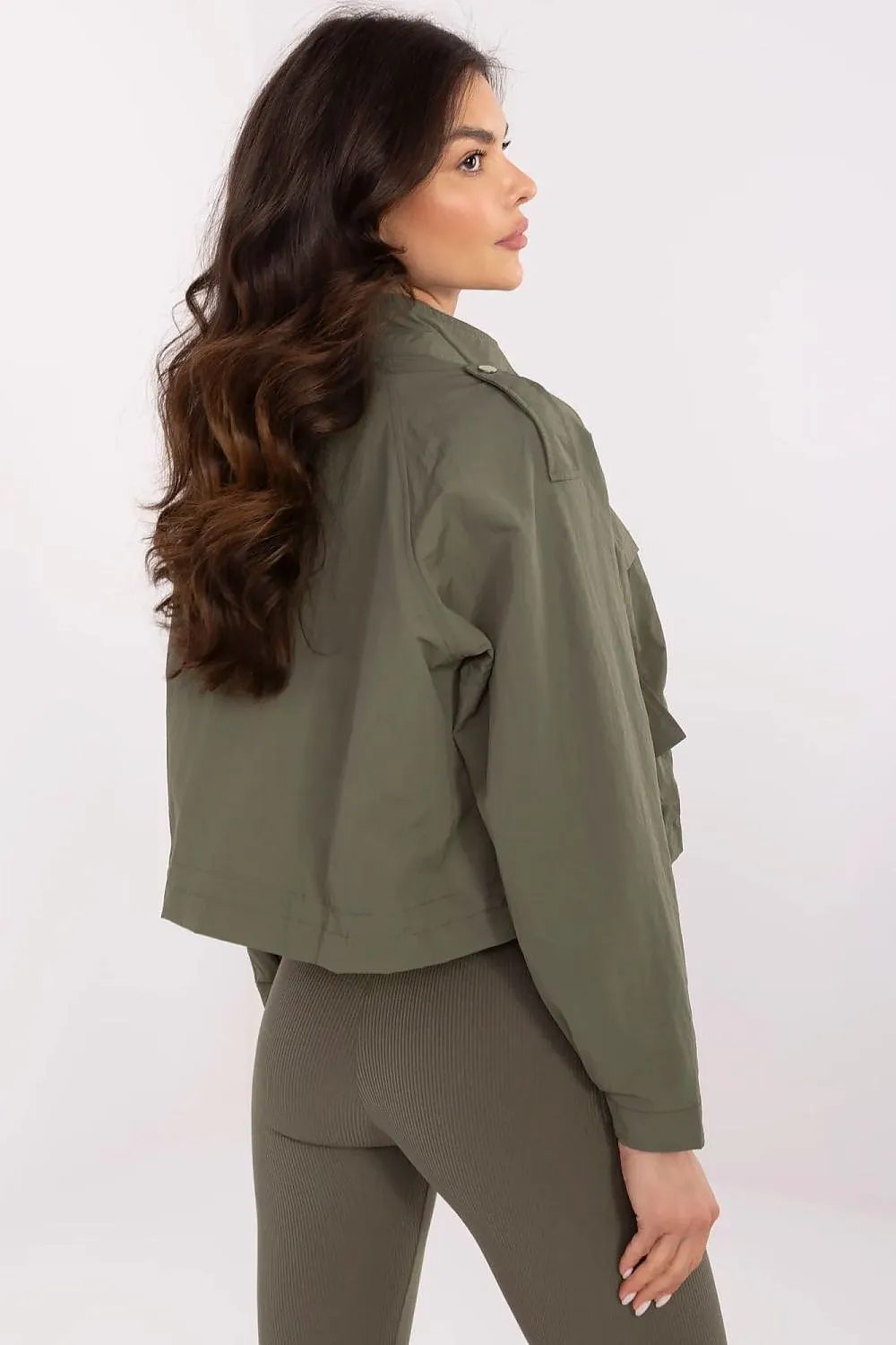 Light women's windbreaker jacket