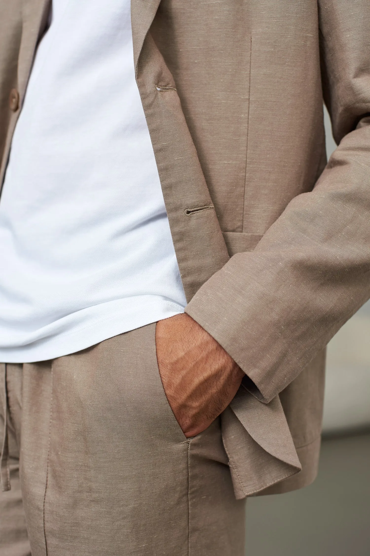 Linen summer blazer Enver in walnut