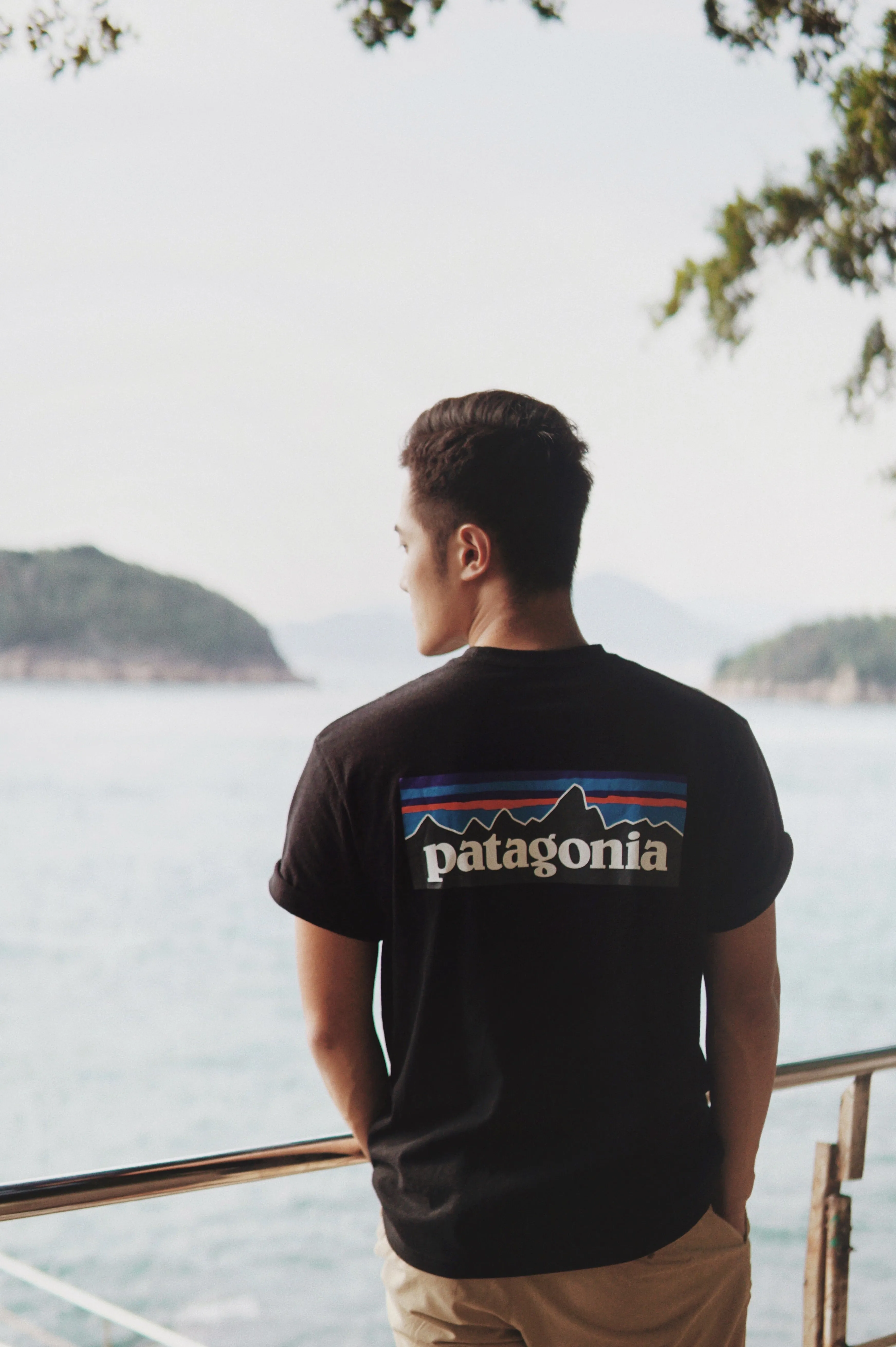 Logo Tee