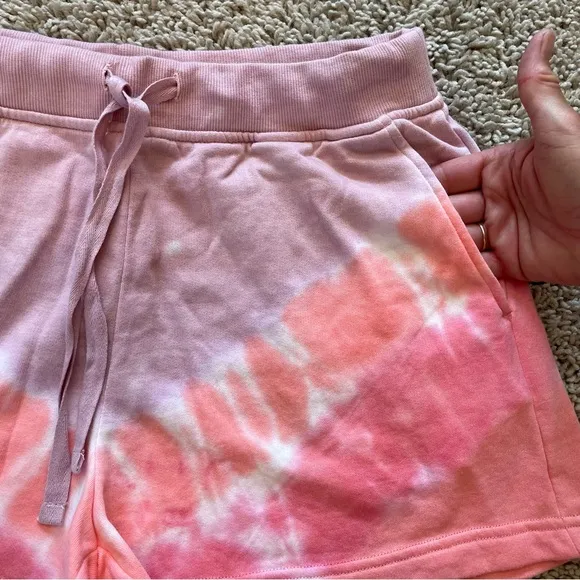 Lou &amp; Grey Tie Dye Half Zip Sweatshirt Sweat Shorts Set Lavender &amp; Salmon Medium