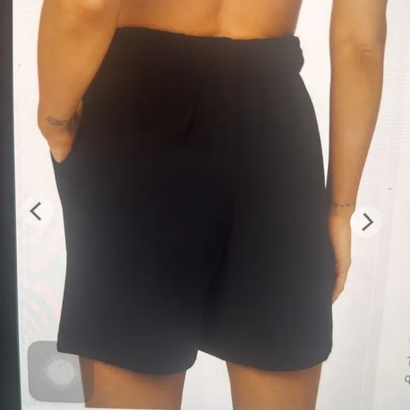 Lululemon Noir Short 5.5”Black
