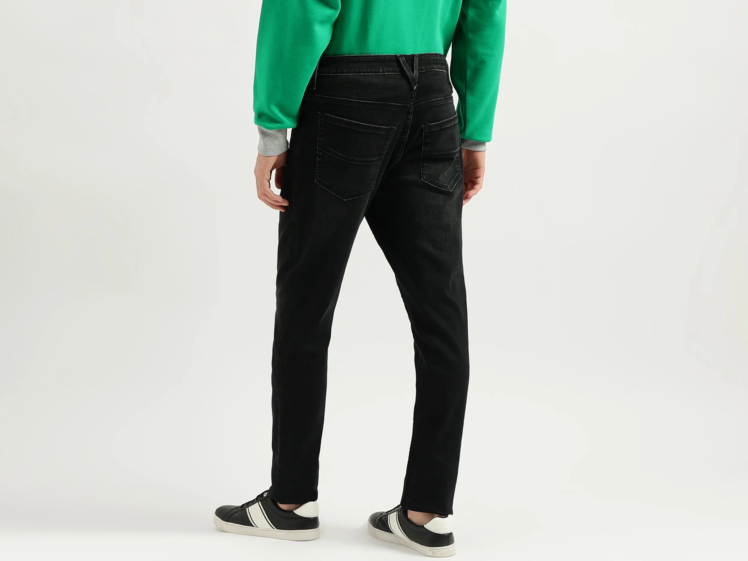 Men's Solid Slim Tapered Fit Jeans