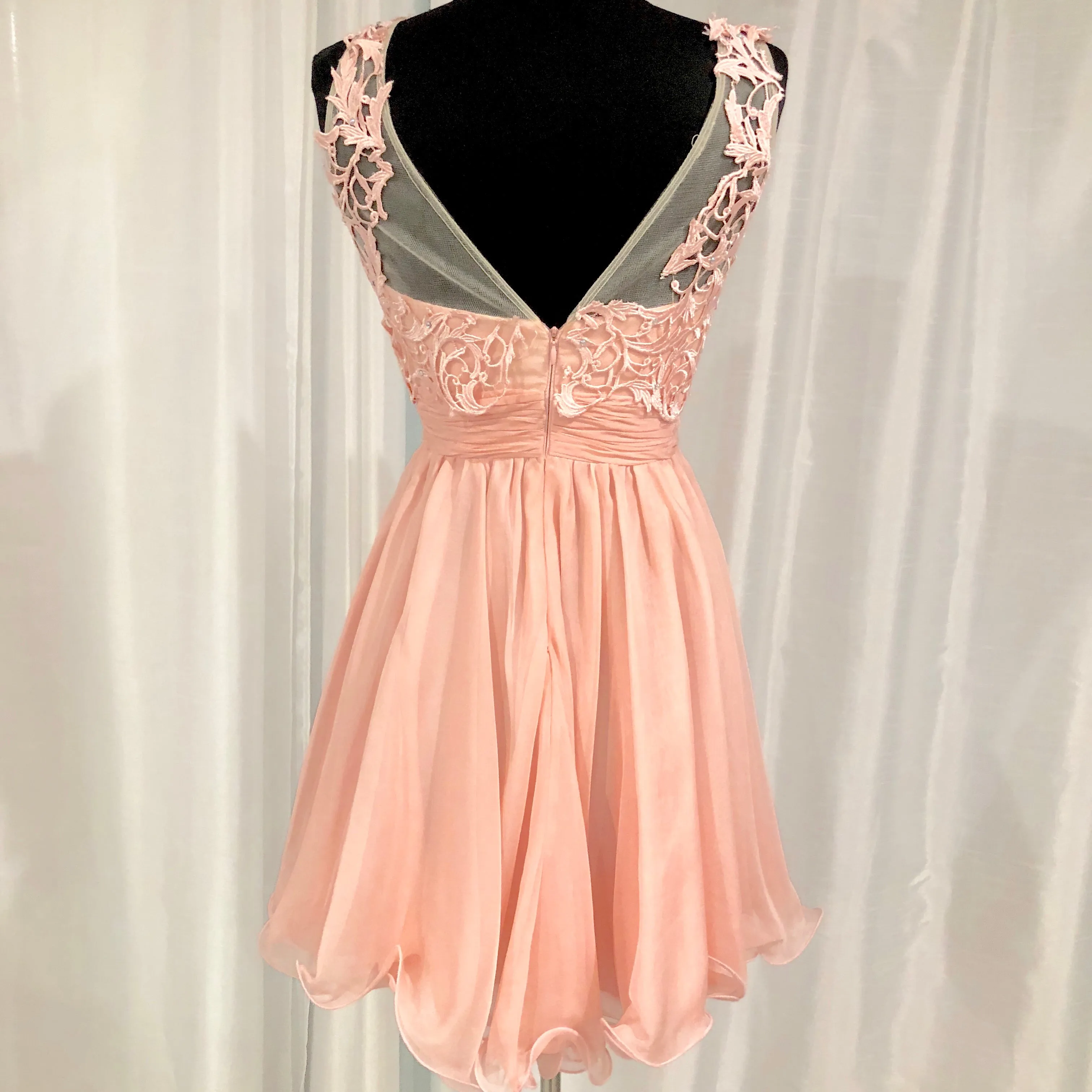 NARIANNA Short Blush Gown Size XS