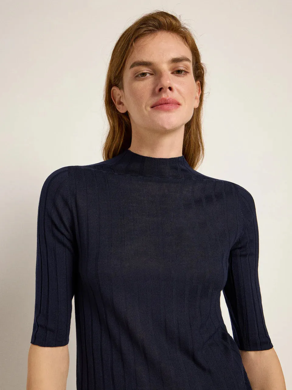 navy short sleeved rip pullover
