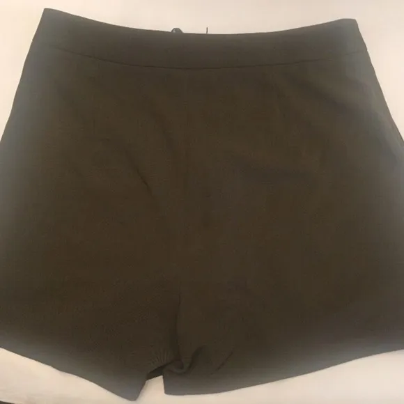 NWD! $225 Halston Heritage Patch Detail Shorts Sage‎ [ SZ 4 ]