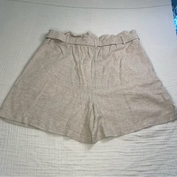 NWT Banana Republic Tan Cream Linen Blend Flowy Chino Shorts Belt Pockets 16