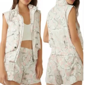 NWT FP MOVEMENT FREE PEOPLE CREAM &amp; OLIVE CARGO UTILITY VEST SZ M &amp; SHORTS SZ S