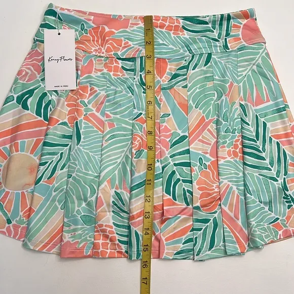 NWT Kenny Flowers Hawaii Country club skort size medium